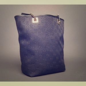 Gucci GG canvas leather bucket shoulder tote bag